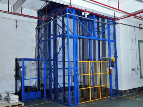 東莞導（dǎo）軌式（shì）液壓升降（jiàng）台