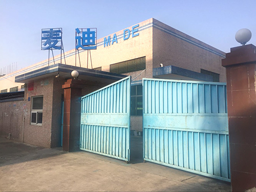 麥（mài）迪門口