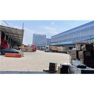 本公司专业承接全国：回头整车往返运输、零担配送专线直达，天天发车，24小时服务！