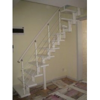 城阳钢木楼梯青岛楼梯钢木楼梯钢结构吊铺实木楼梯