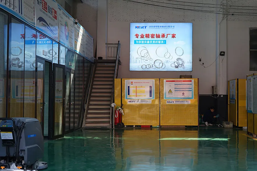 薄壁精密轴承生产车间3